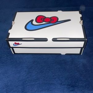 New hello kitty Women’s Nike Presto’s